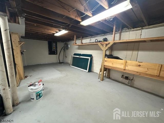 125 Rock Lane, Middlesex, NJ 08846