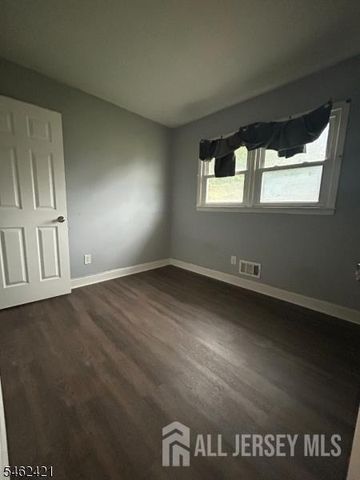 125 Rock Lane, Middlesex, NJ 08846