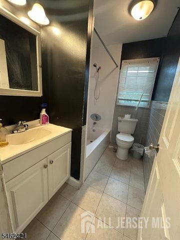 125 Rock Lane, Middlesex, NJ 08846