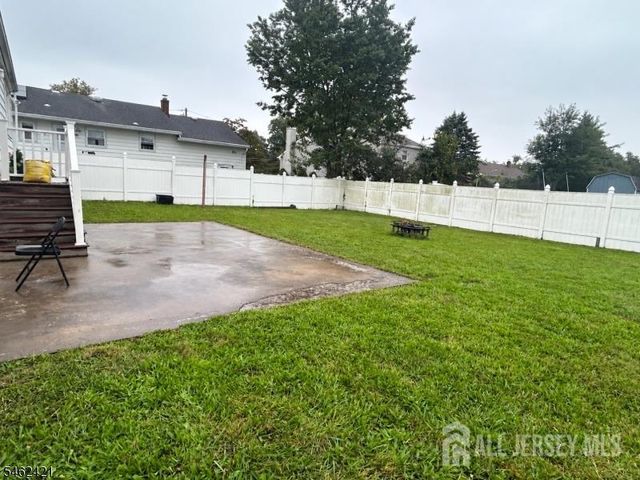 125 Rock Lane, Middlesex, NJ 08846