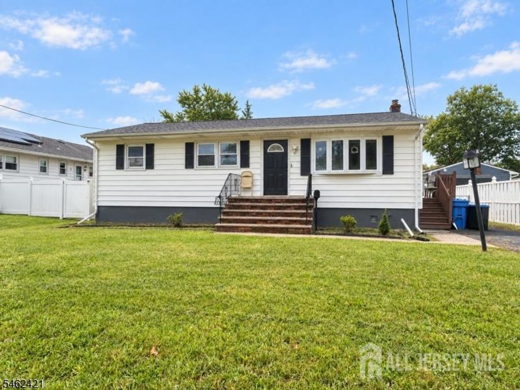 125 Rock Lane, Middlesex, NJ 08846