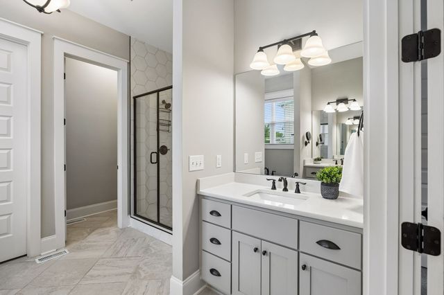242 Rich Cir, Franklin, TN 37064