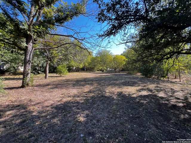 1230 SALTILLO ST, San Antonio, TX 78207