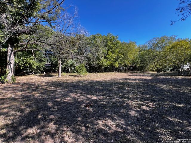 1230 SALTILLO ST, San Antonio, TX 78207