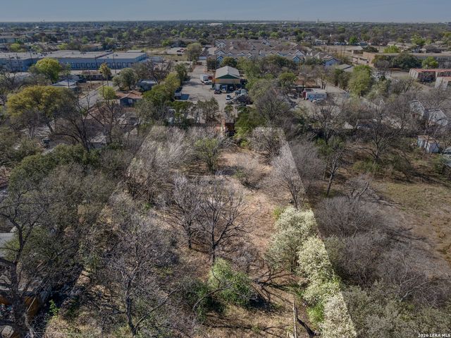 1230 SALTILLO ST, San Antonio, TX 78207