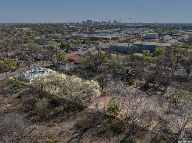 1230 SALTILLO ST, San Antonio, TX 78207