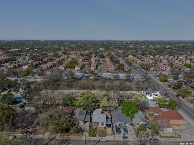 1230 SALTILLO ST, San Antonio, TX 78207