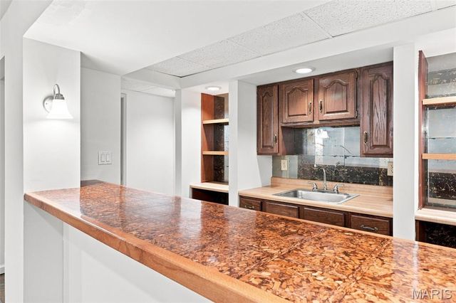 2830 Flintwood Drive, St Louis, MO 63129