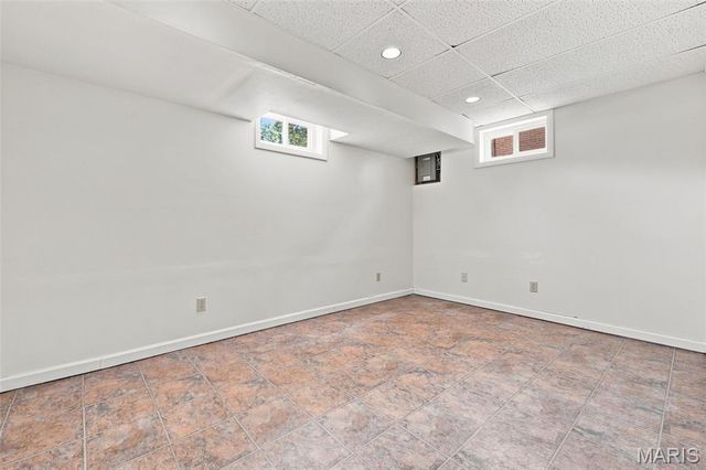 2830 Flintwood Drive, St Louis, MO 63129