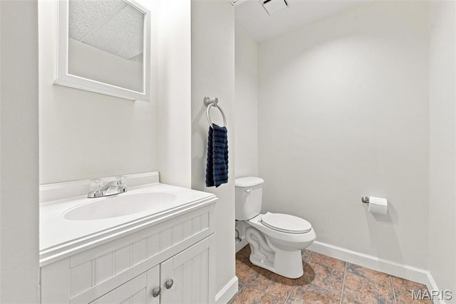 2830 Flintwood Drive, St Louis, MO 63129