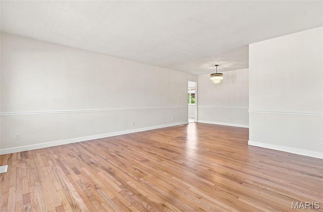 2830 Flintwood Drive, St Louis, MO 63129