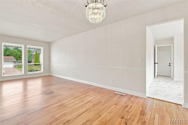 2830 Flintwood Drive, St Louis, MO 63129