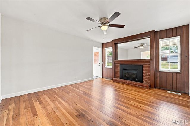 2830 Flintwood Drive, St Louis, MO 63129