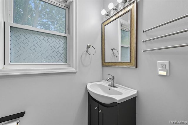 1797 Manse Road, Waterford, MI 48328