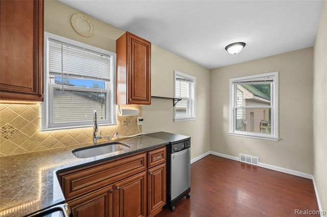 1797 Manse Road, Waterford, MI 48328