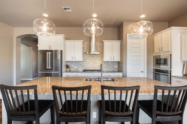 7423 Molas Road NW, Albuquerque, NM 87114