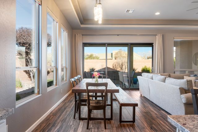 7423 Molas Road NW, Albuquerque, NM 87114