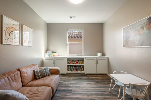 7423 Molas Road NW, Albuquerque, NM 87114