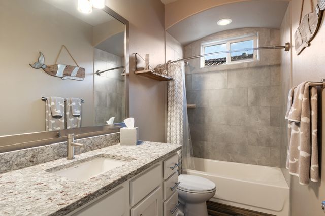 7423 Molas Road NW, Albuquerque, NM 87114