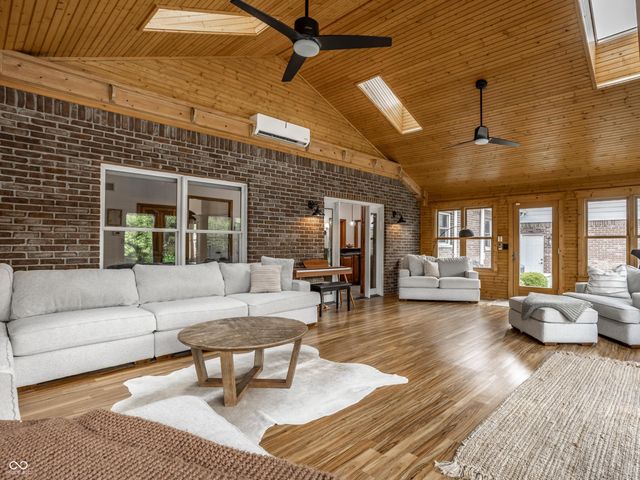 1546 E Osprey Drive, Greenfield, IN 46140