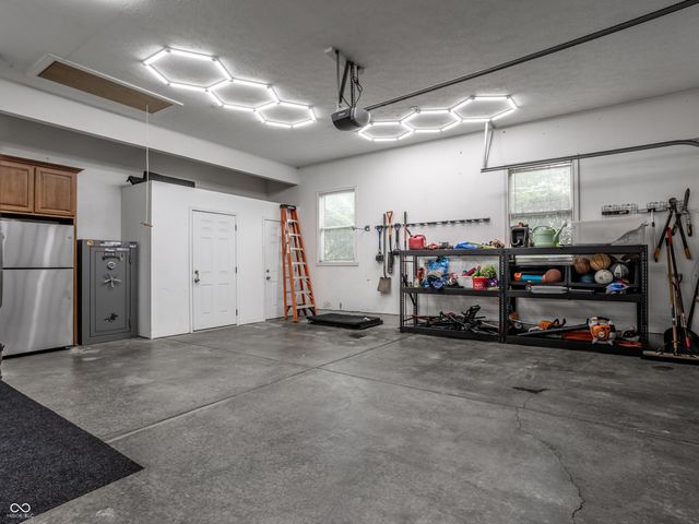 1546 E Osprey Drive, Greenfield, IN 46140