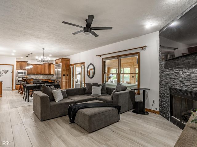 1546 E Osprey Drive, Greenfield, IN 46140