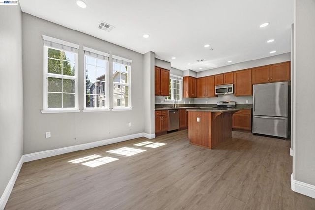 259 Birch Creek Dr, Pleasanton, CA 94566