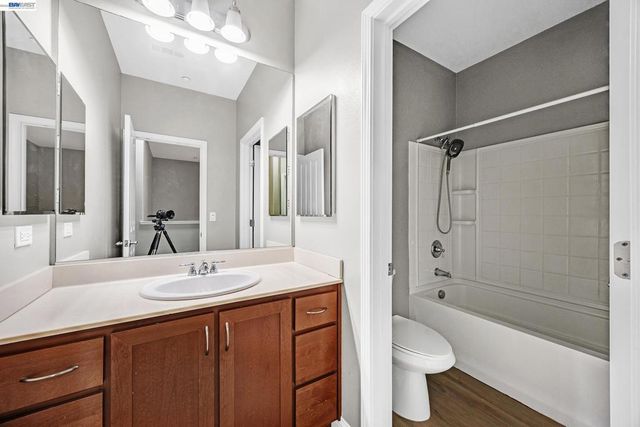 259 Birch Creek Dr, Pleasanton, CA 94566