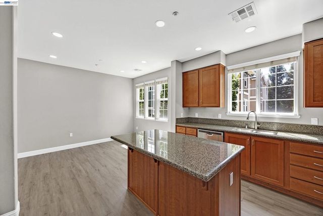 259 Birch Creek Dr, Pleasanton, CA 94566