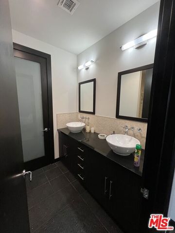 655 S Hope Street 1605, Los Angeles, CA 90017
