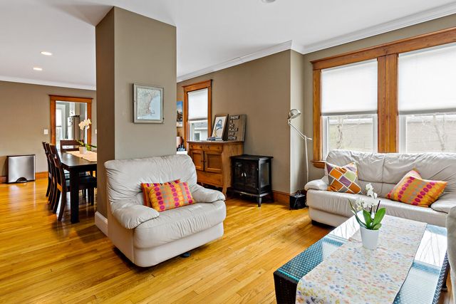 83 Davis Straits, Falmouth, MA 02540