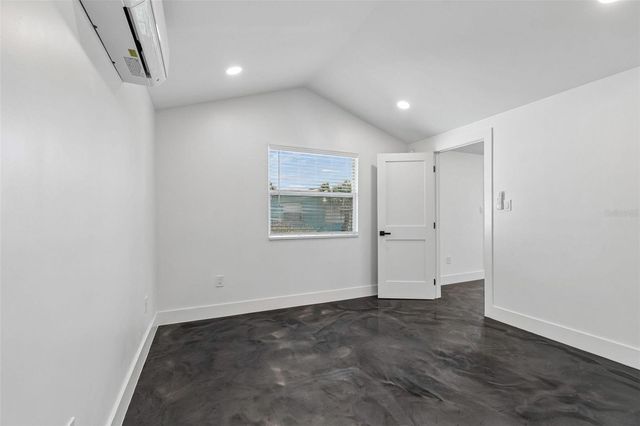 4125 GROVE, St Petersburg, FL 33705