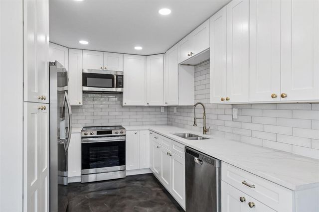 4125 GROVE, St Petersburg, FL 33705