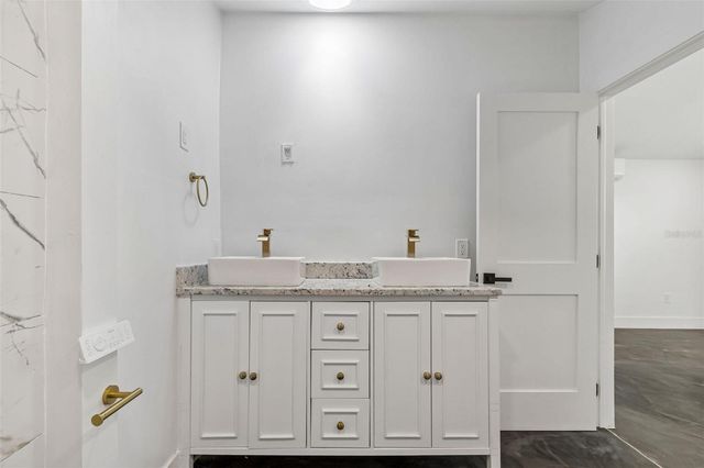 4125 GROVE, St Petersburg, FL 33705