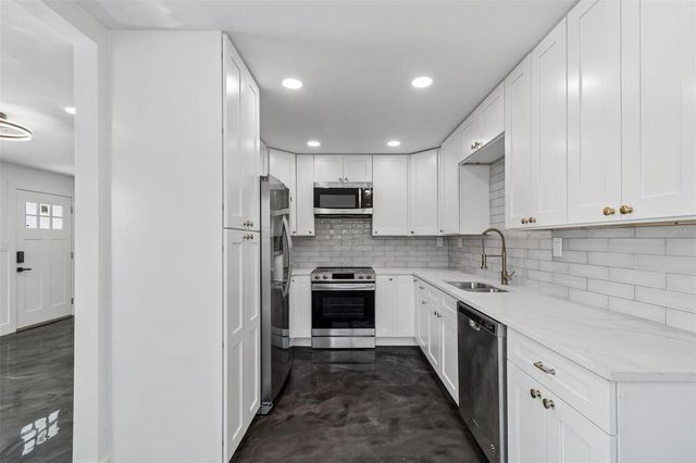 4125 GROVE, St Petersburg, FL 33705
