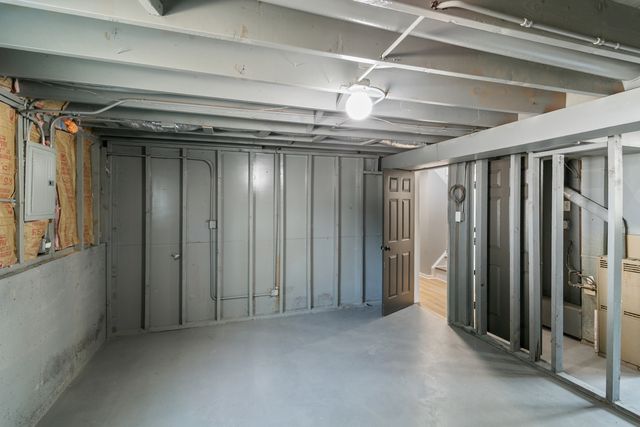 118 Windsor Lane, Glendale Heights, IL 60139