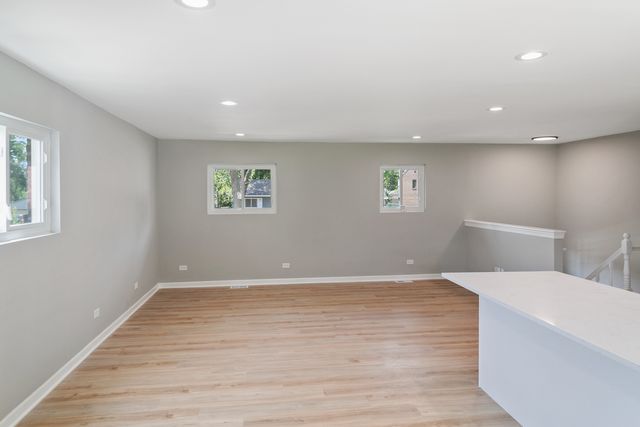 118 Windsor Lane, Glendale Heights, IL 60139