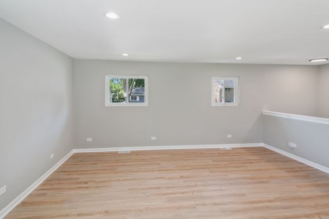 118 Windsor Lane, Glendale Heights, IL 60139