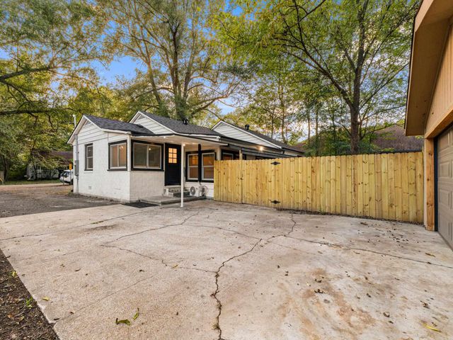 206 N Elm Street, Beebe, AR 72012