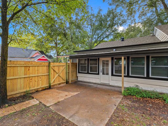 206 N Elm Street, Beebe, AR 72012