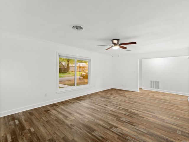 206 N Elm Street, Beebe, AR 72012