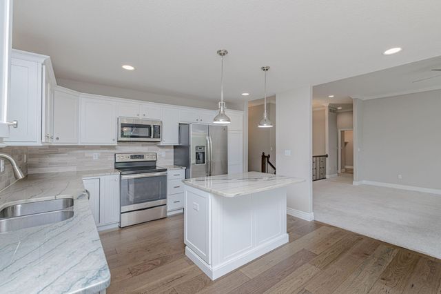 5200 SHOAL CREEK CT, Columbia, MO 65201