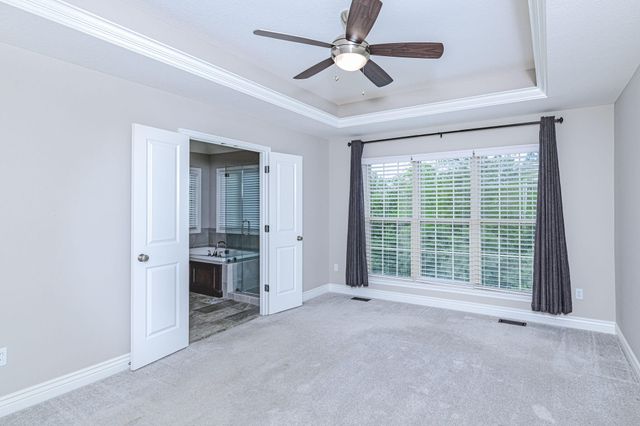 5200 SHOAL CREEK CT, Columbia, MO 65201