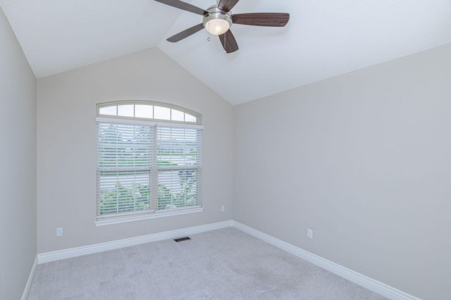 5200 SHOAL CREEK CT, Columbia, MO 65201