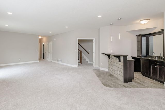 5200 SHOAL CREEK CT, Columbia, MO 65201