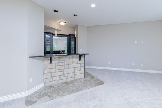 5200 SHOAL CREEK CT, Columbia, MO 65201