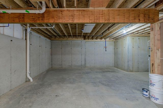 5200 SHOAL CREEK CT, Columbia, MO 65201