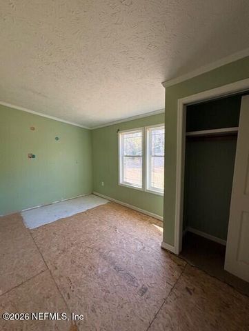 390 E RIVER Road, East Palatka, FL 32131