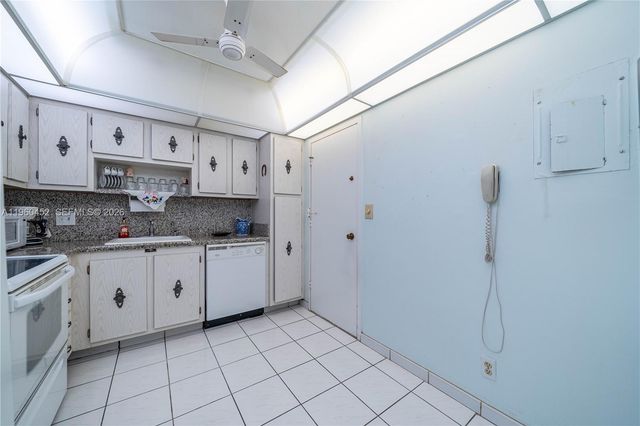 3800 S Ocean Drive 508, Hollywood, FL 33019
