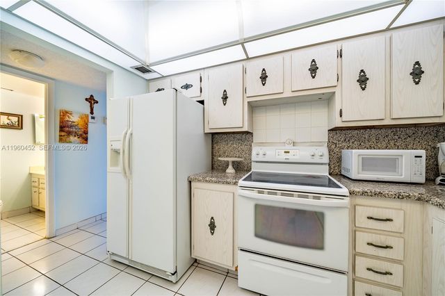 3800 S Ocean Drive 508, Hollywood, FL 33019